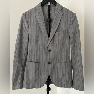 Chic and Sophisticated Women's Sisley Gray Striped Blazer - (Italian 42/US 6)